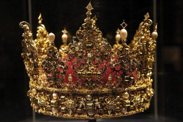 Crown - Content is king