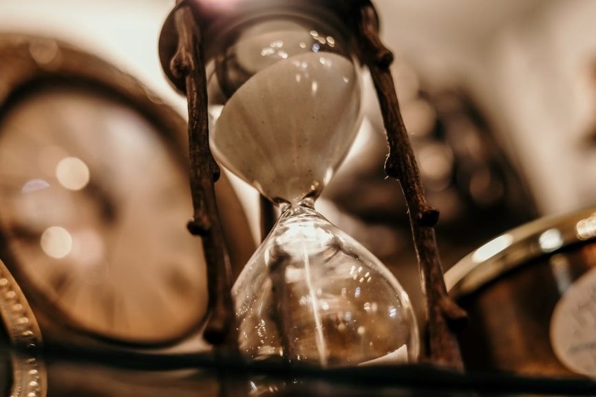 Shallow focus photograph of an hourglass.